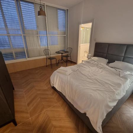 Apartamento הברון Baron Rishon LeZion Exterior foto