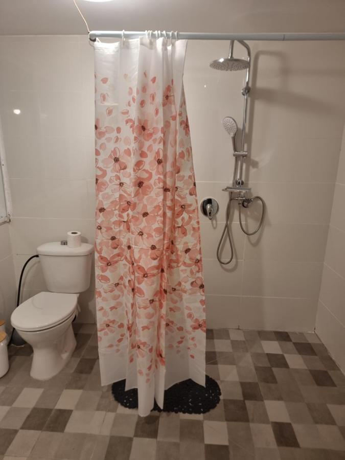 Apartamento הברון Baron Rishon LeZion Exterior foto